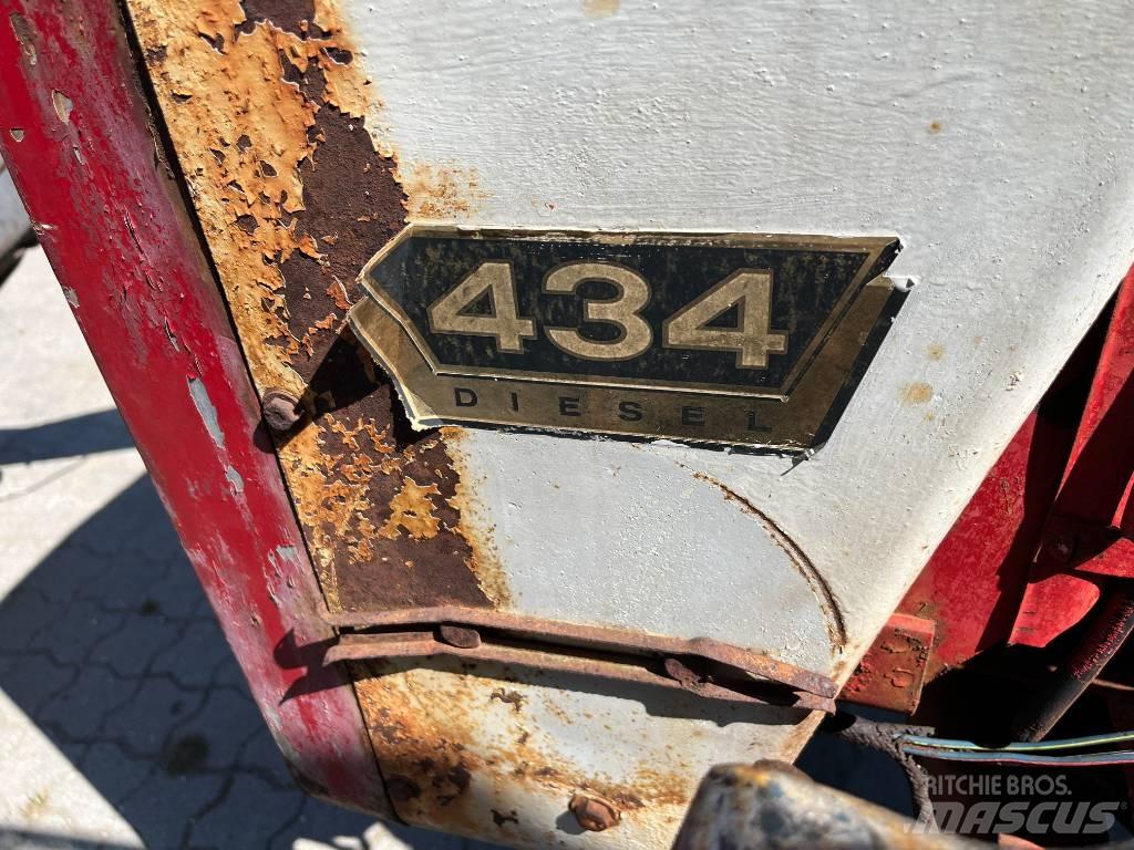 McCormick IH 434 Traktoren