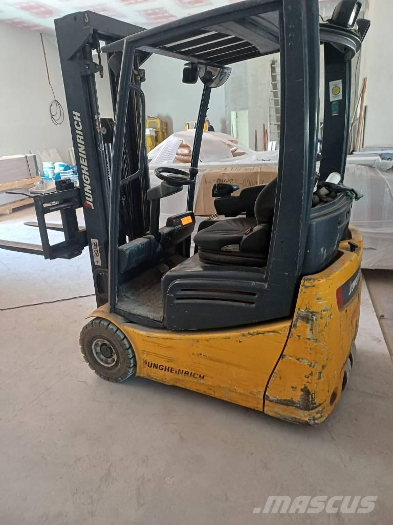 Jungheinrich EFG215 Elektro Stapler