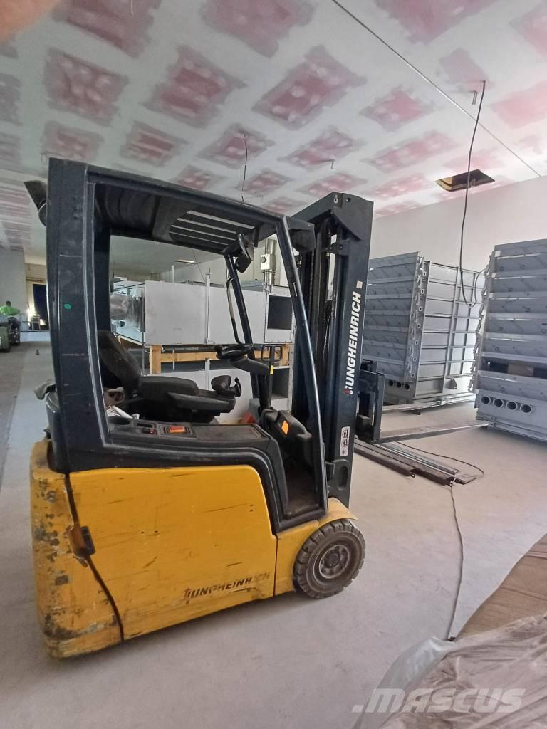 Jungheinrich EFG215 Elektro Stapler