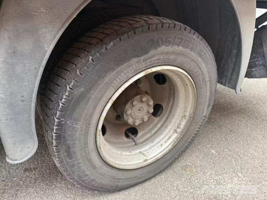 Mercedes-Benz 816 Kastenaufbau