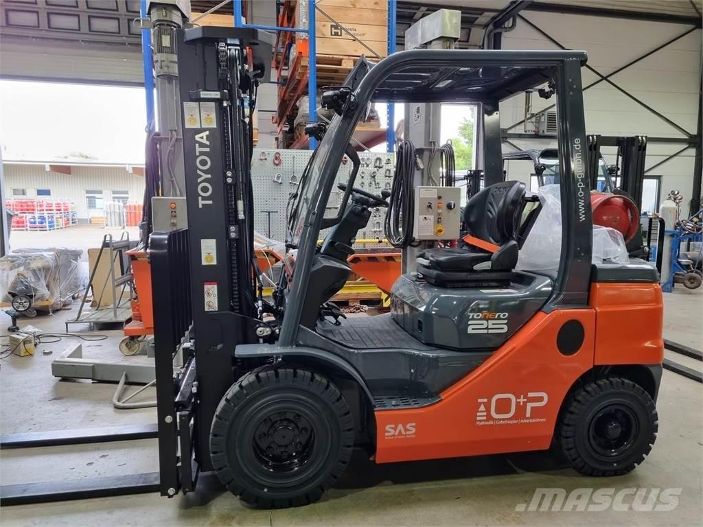 Toyota 02-8FGF25 Gas Stapler