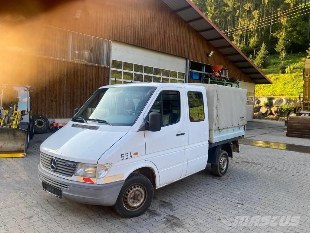 Mercedes-Benz 212 D Pickup/Pritschenwagen