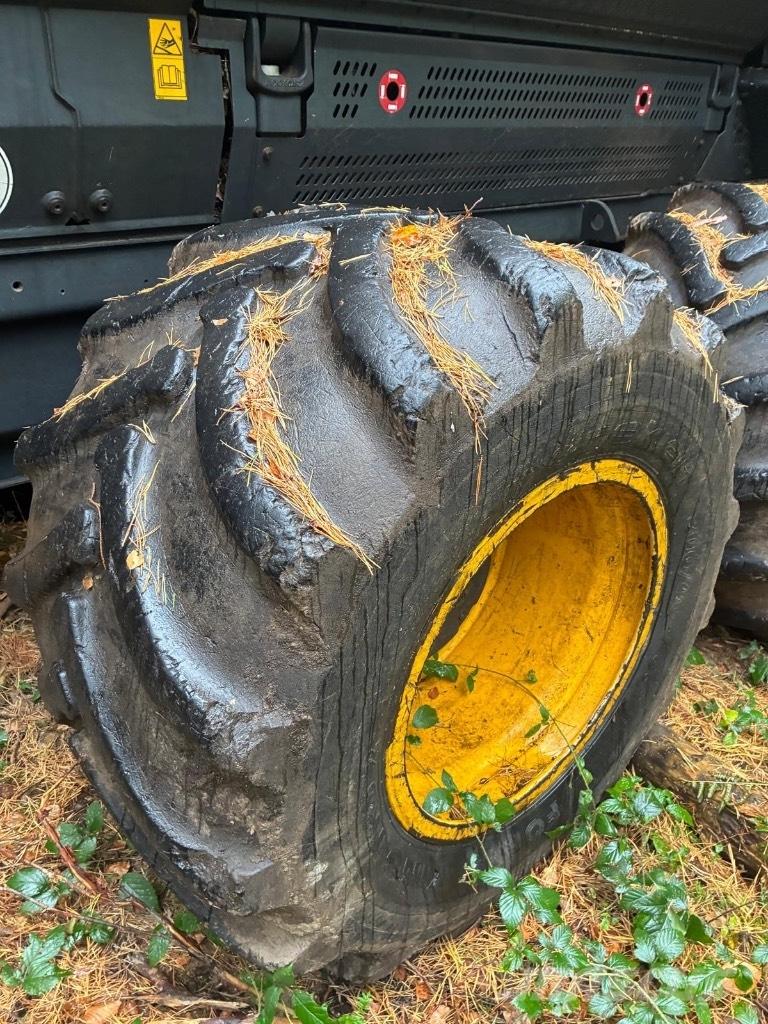 Ponsse Wisent 8W Forwarder