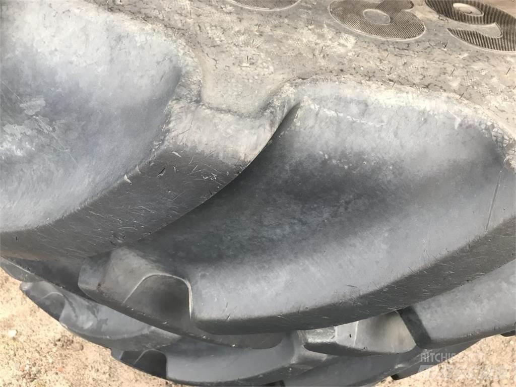 Mitas 680/80R42 Reifen