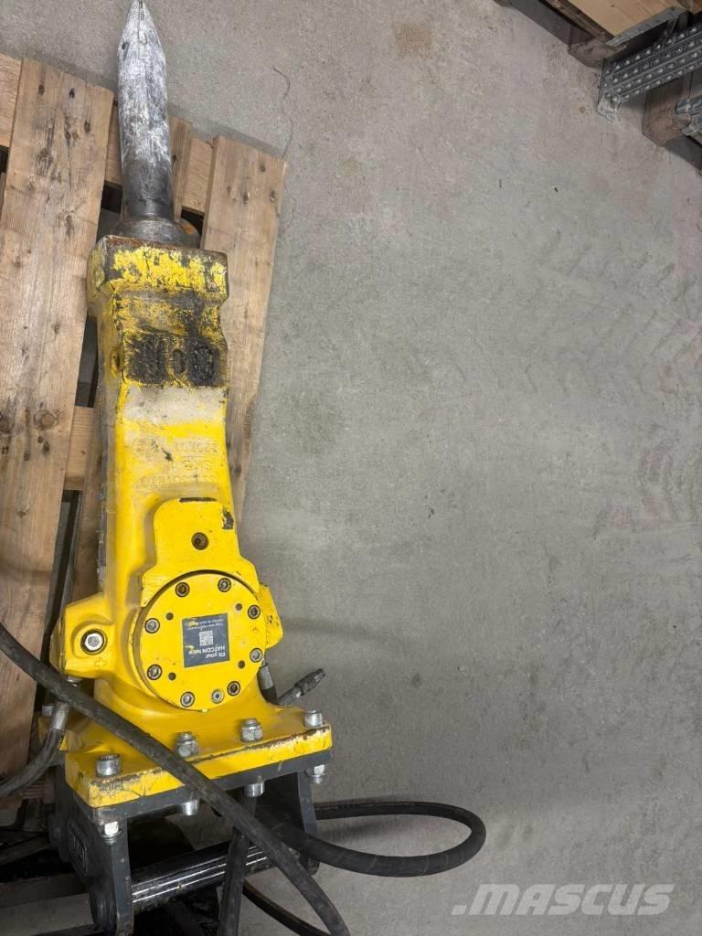 Epiroc SB 302 Hammer / Brecher