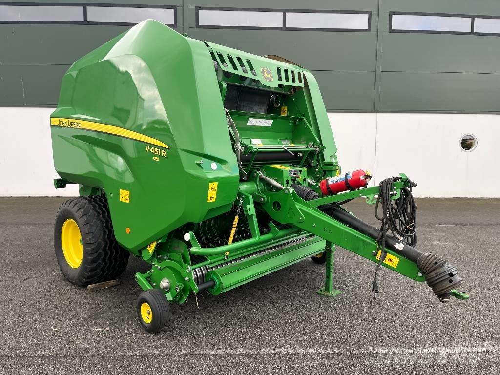John Deere V 451R Rundballenpressen