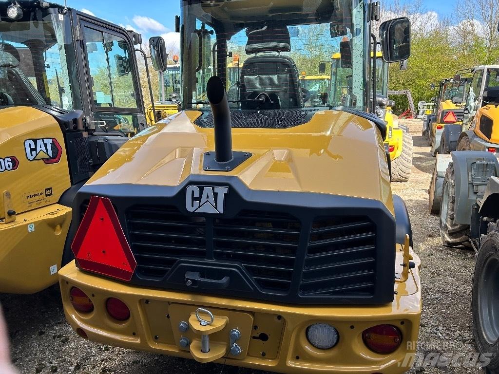 CAT 906 Radlader