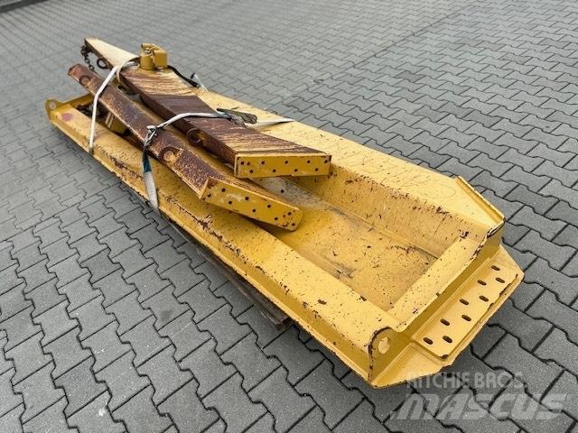 CAT 745 TAIL GATE Dumper - Knickgelenk