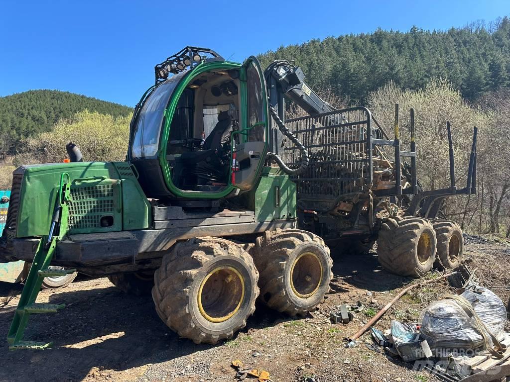 John Deere 810 E Forwarder