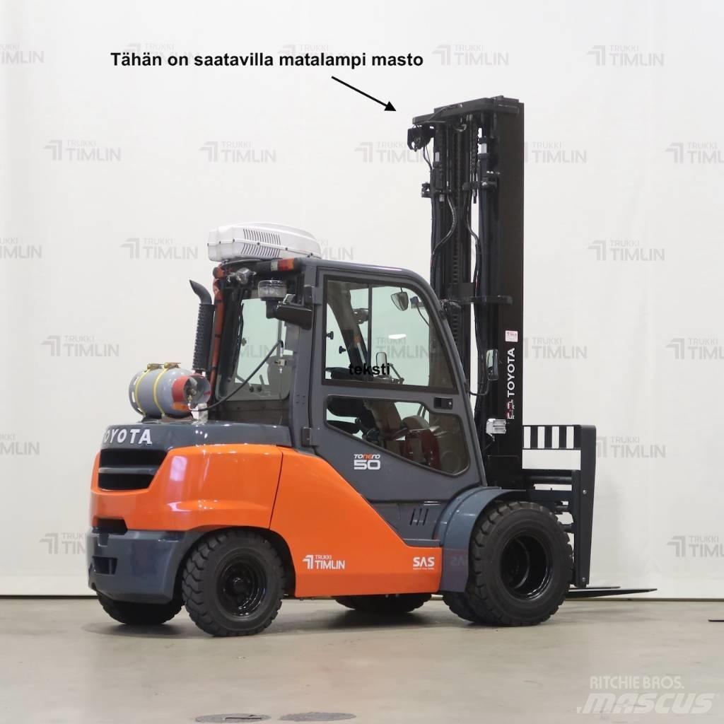 Toyota 8FG50N Gas Stapler