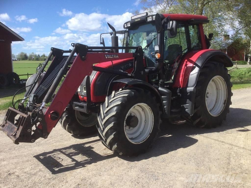 Valtra N 142 Direct Traktoren