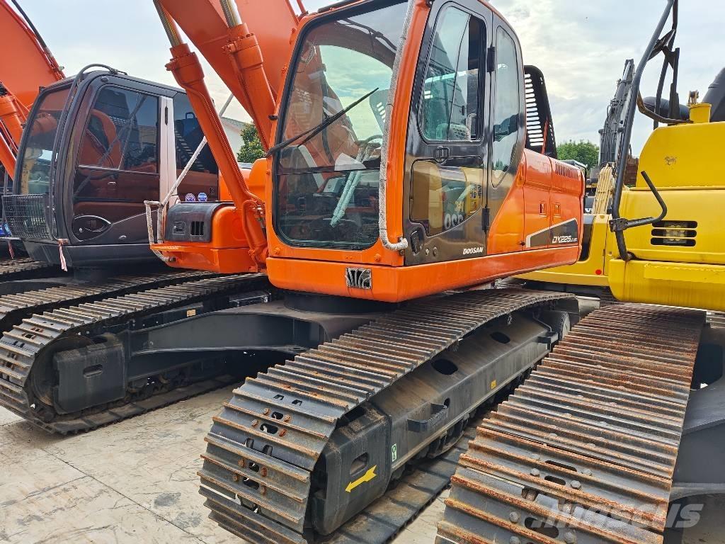 Doosan DX225LC-9C Raupenbagger