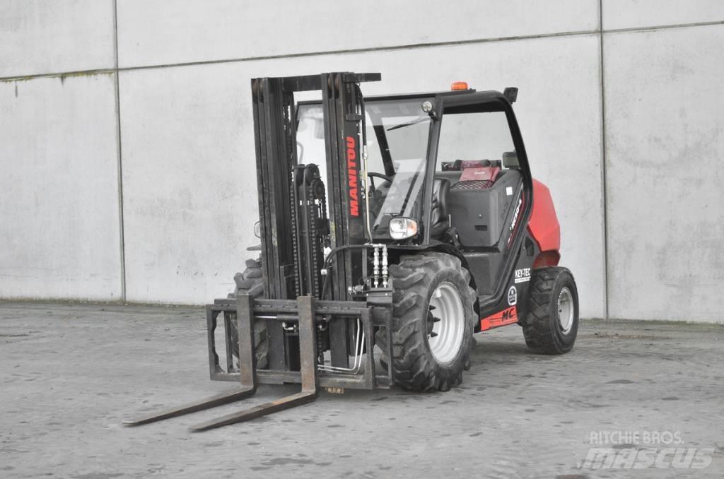 Manitou MC 30-4 Diesel Stapler