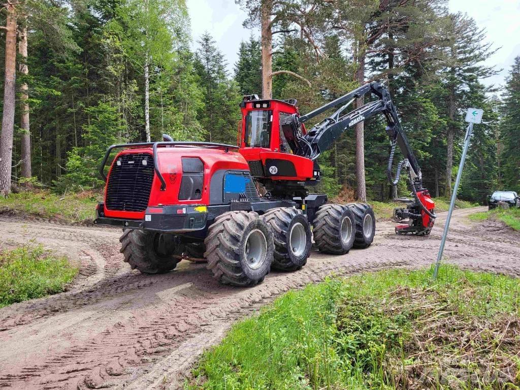 Komatsu 931 XC Harvester