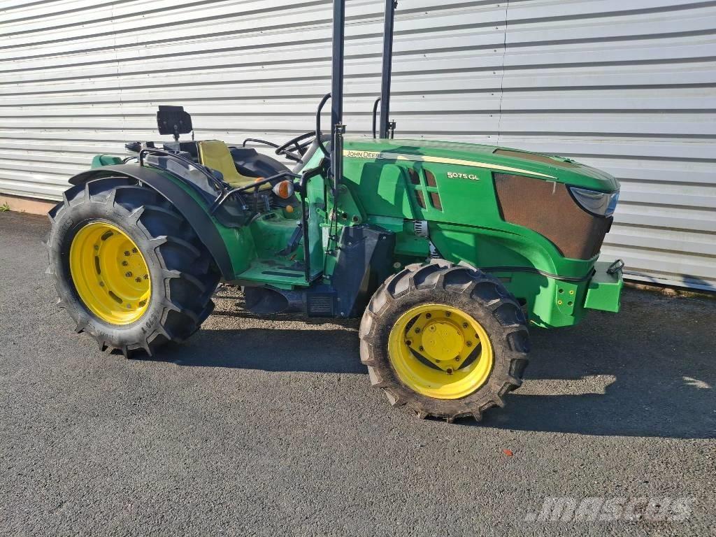 John Deere 5075GL Traktoren