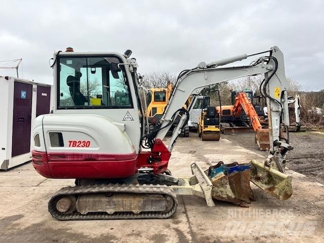 Takeuchi TB 230 Minibagger < 7t