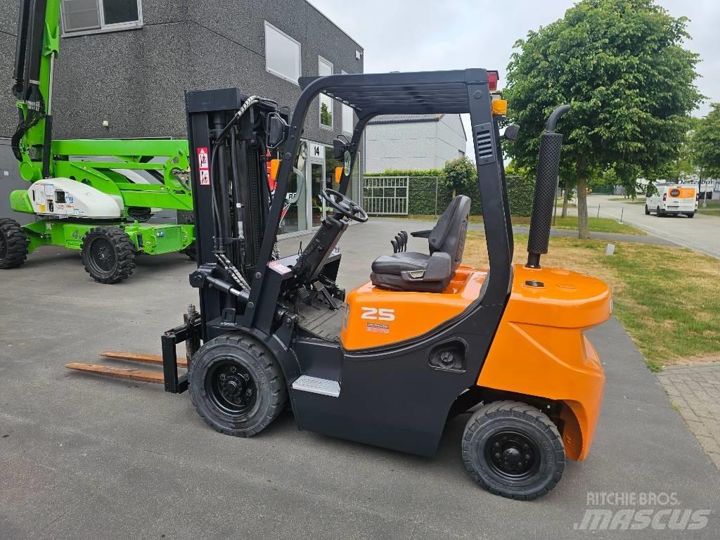 Doosan D 25 G Diesel Stapler