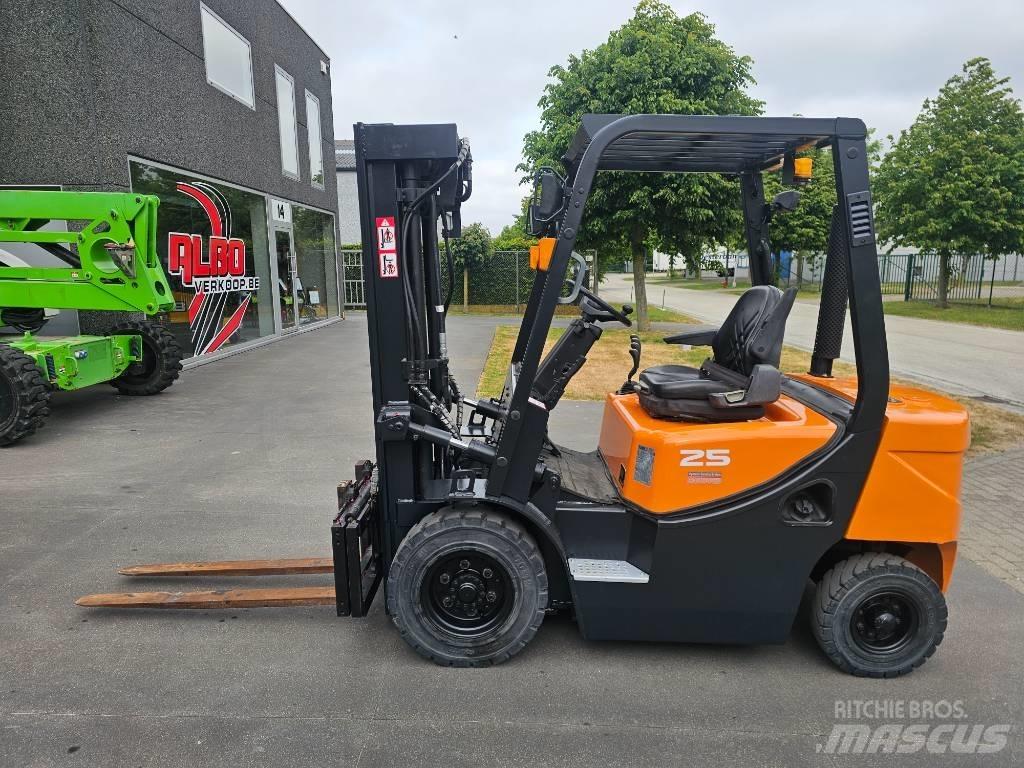 Doosan D 25 G Diesel Stapler