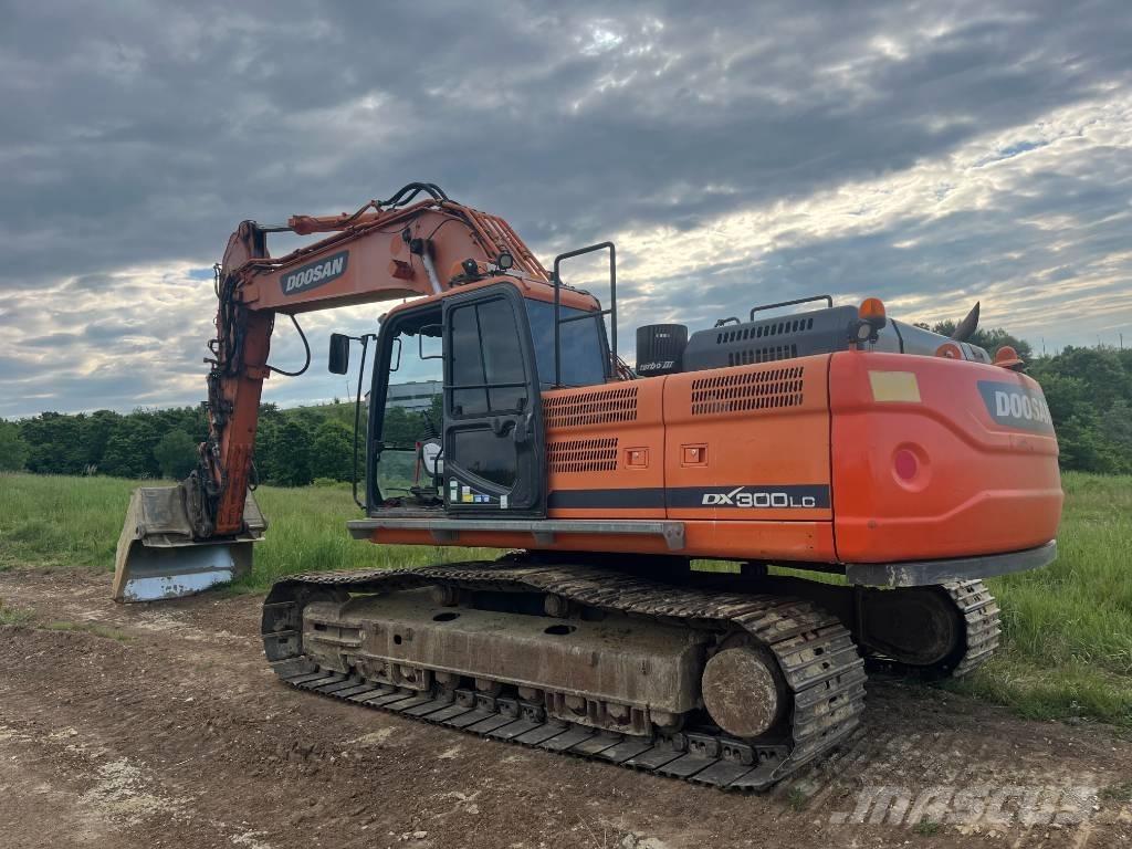Doosan DX 300 LC Raupenbagger