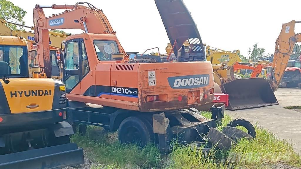 Doosan DH 210 W-7 Mobilbagger