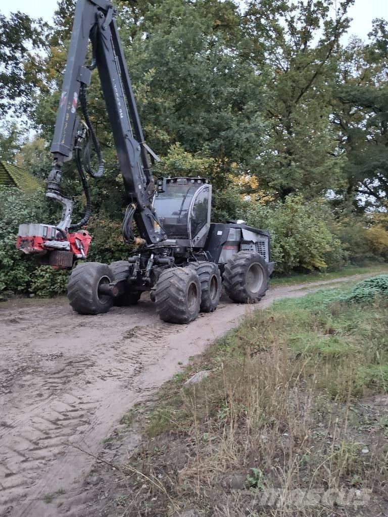 Logset H 8 Harvester