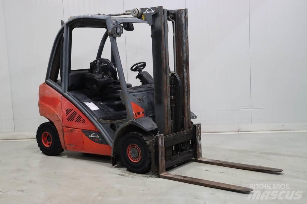 Linde H25D-02 Diesel Stapler