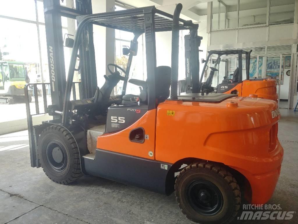 Doosan D55 SC-5 Diesel Stapler
