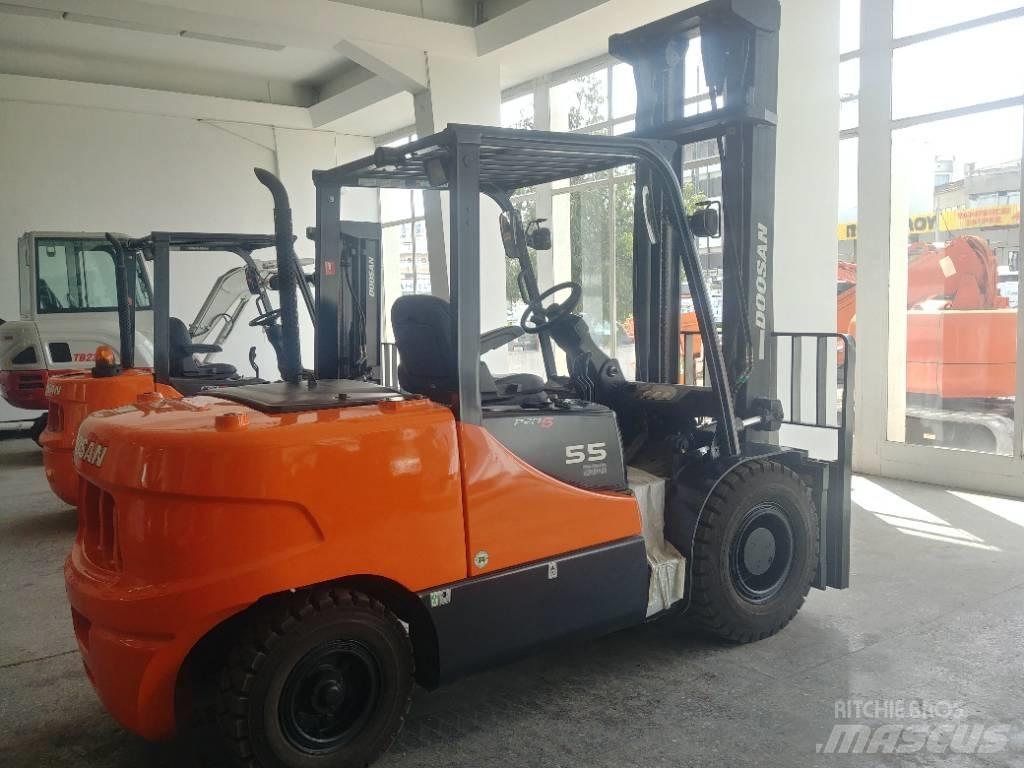 Doosan D55 SC-5 Diesel Stapler