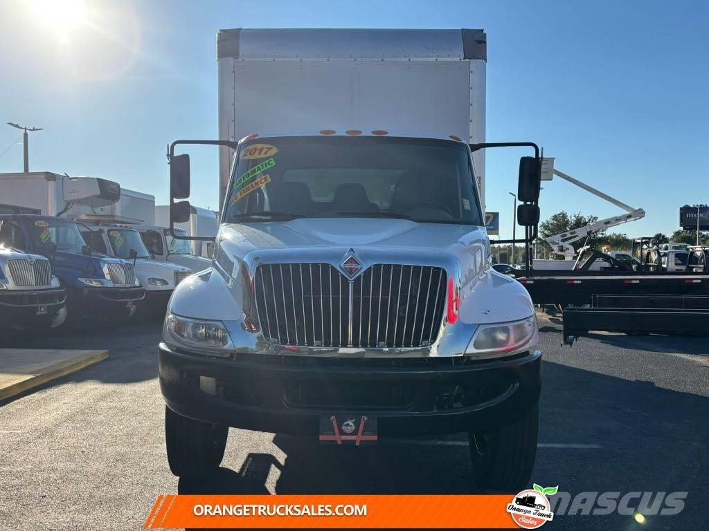 International 4300 Kastenaufbau