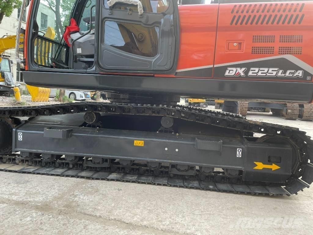 Doosan DX 225 Midibagger  7t - 12t