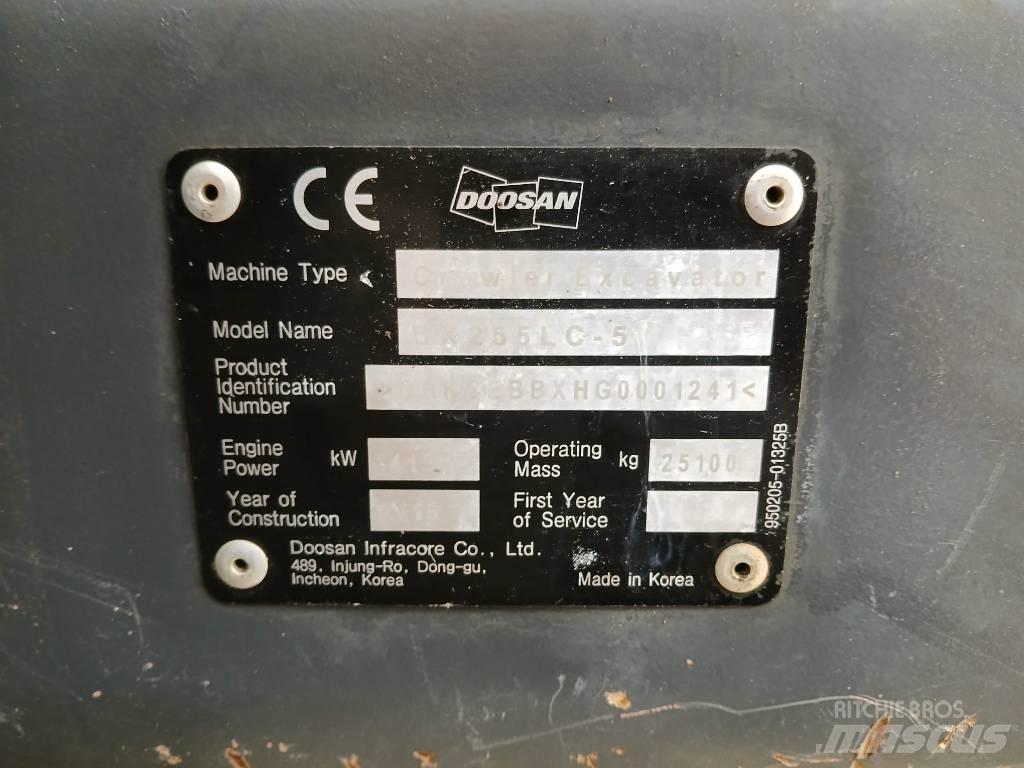 Doosan DX 255 LC Raupenbagger