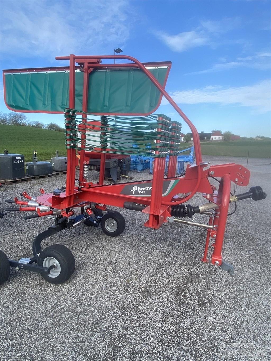 Kverneland 9542 Schwader