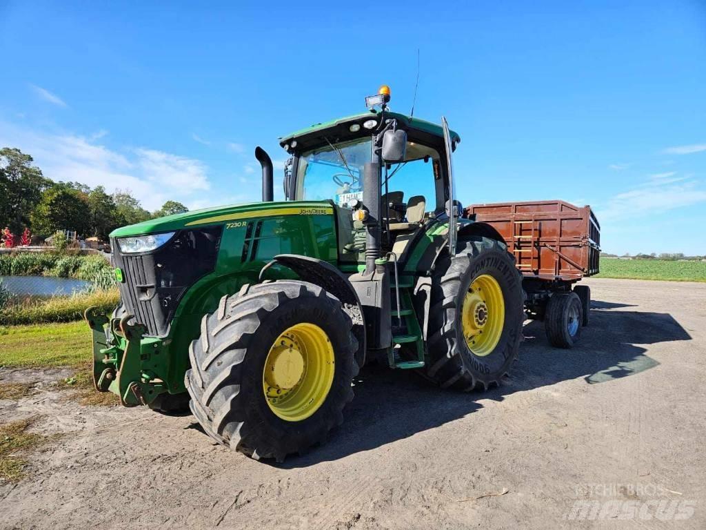John Deere 7230 R Traktoren