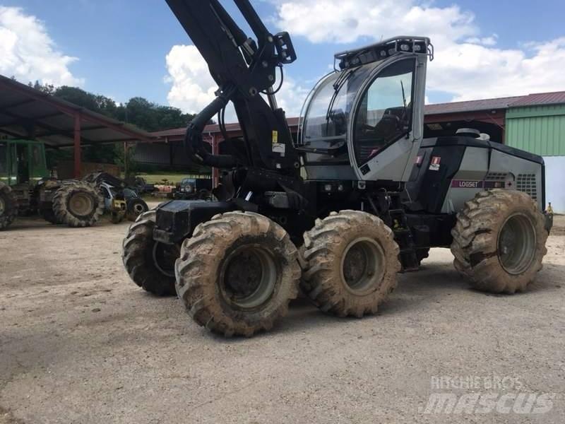 Logset 8H Harvester