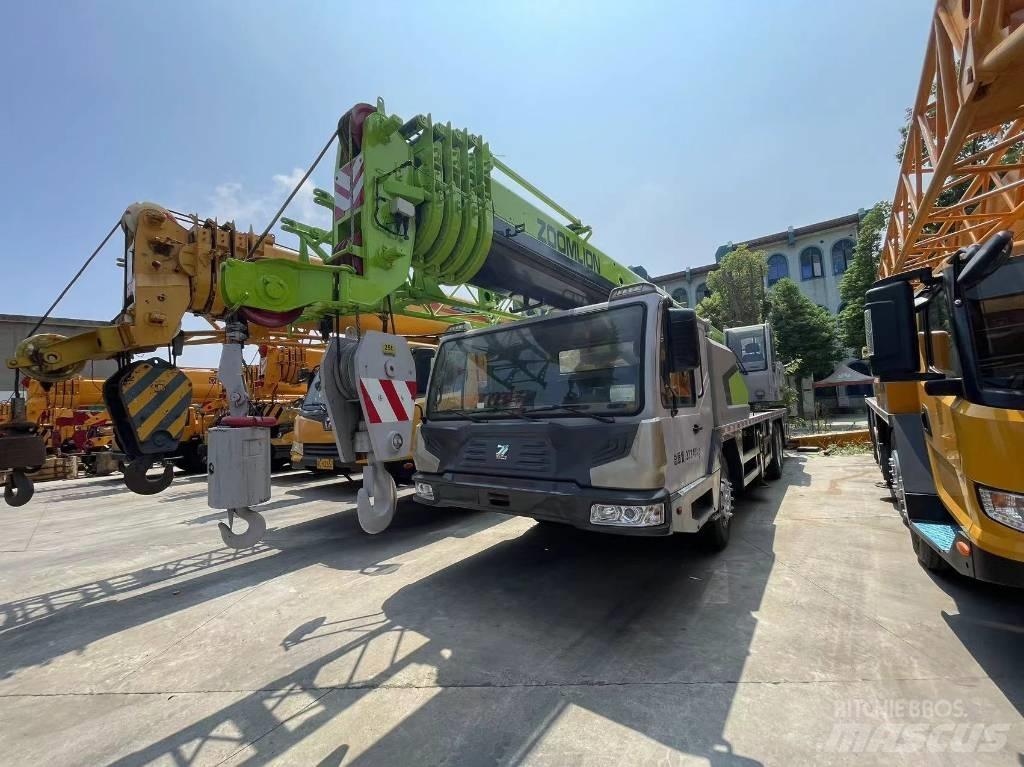 Zoomlion ZCT251V All-Terrain-Krane
