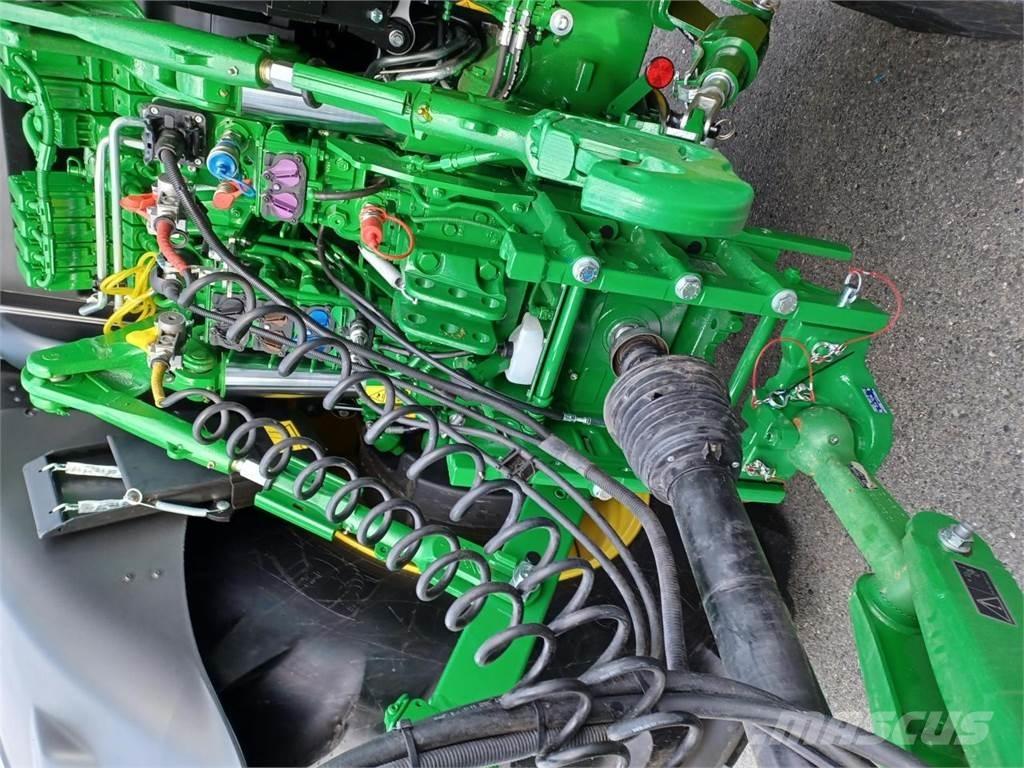 John Deere C441R Rundballenpressen