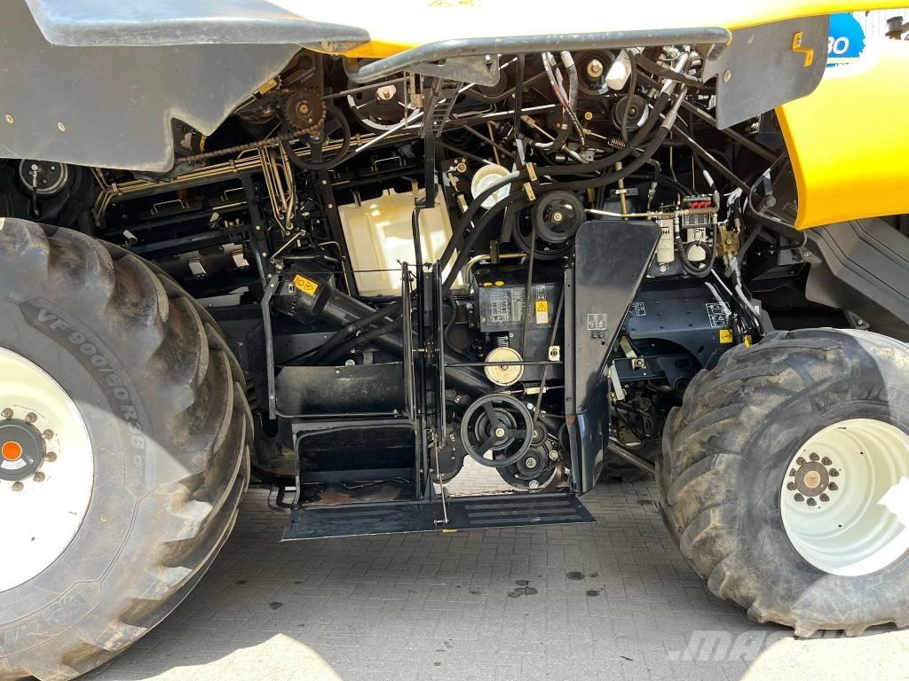 New Holland CR 8.80 Mähdrescher
