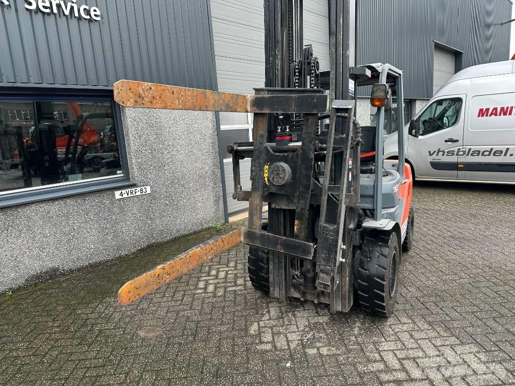 Toyota 62-8 FD 30 Diesel Stapler