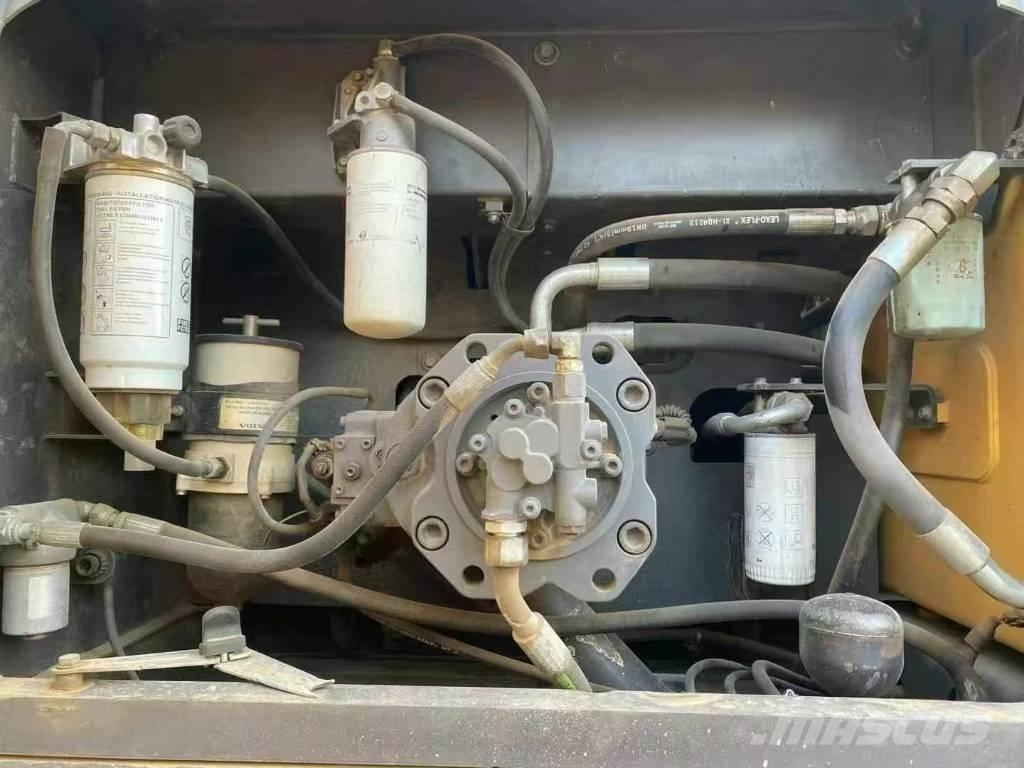 Volvo EC 350DL Raupenbagger