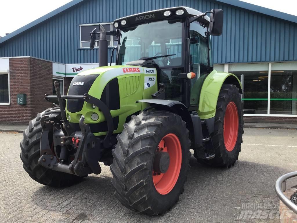 CLAAS Arion 520 CIS Traktoren