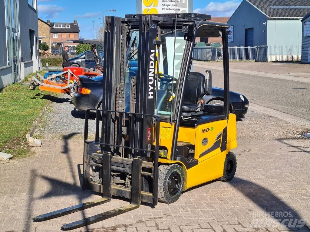 Hyundai 16 B-9 Elektro Stapler