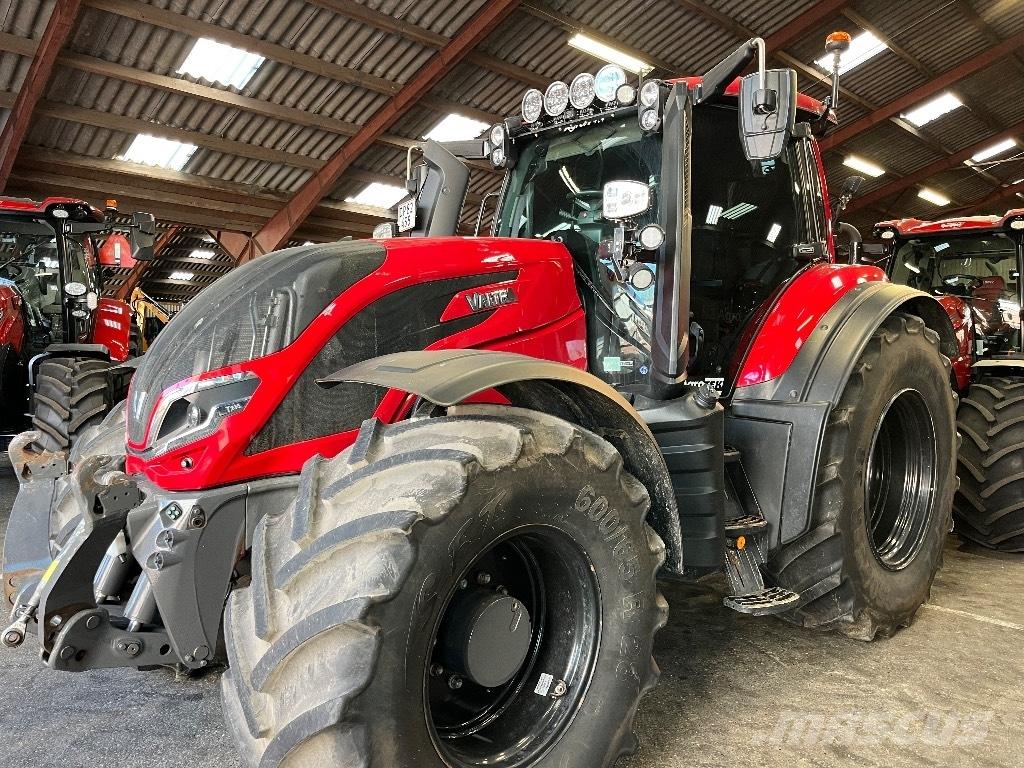 Valtra T235 Traktoren