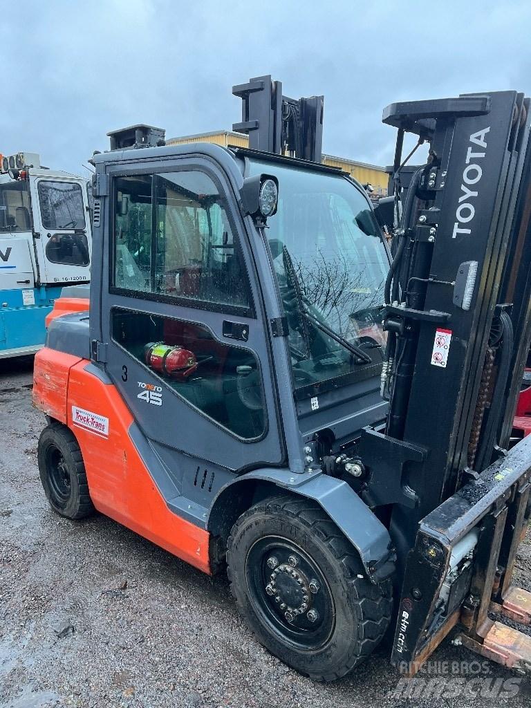 Toyota 40-8FD40N Diesel Stapler