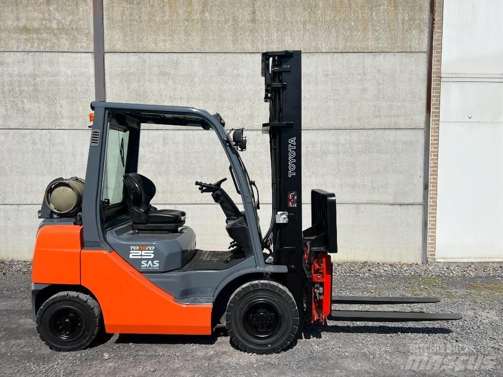 Toyota 02-8FGF25 Gas Stapler