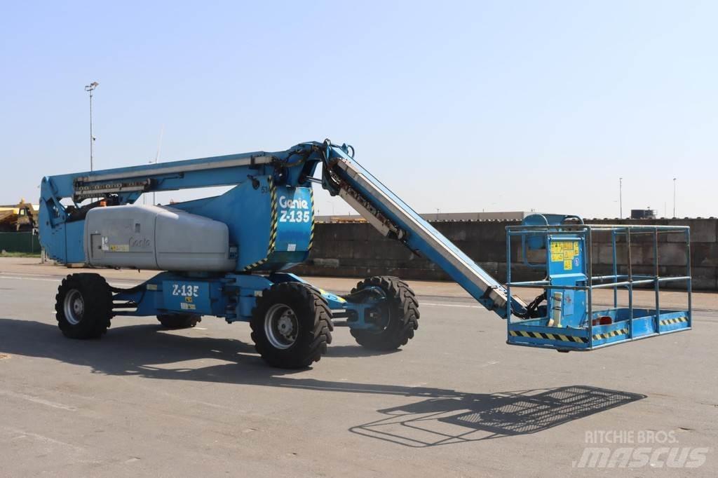 Genie Z135 Gelenkteleskoparbeitsbühnen
