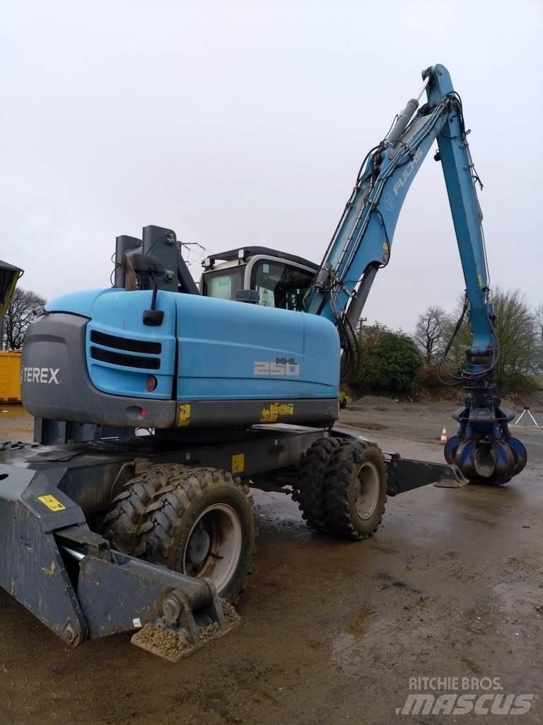 Fuchs MHL 250 E Spezialbagger