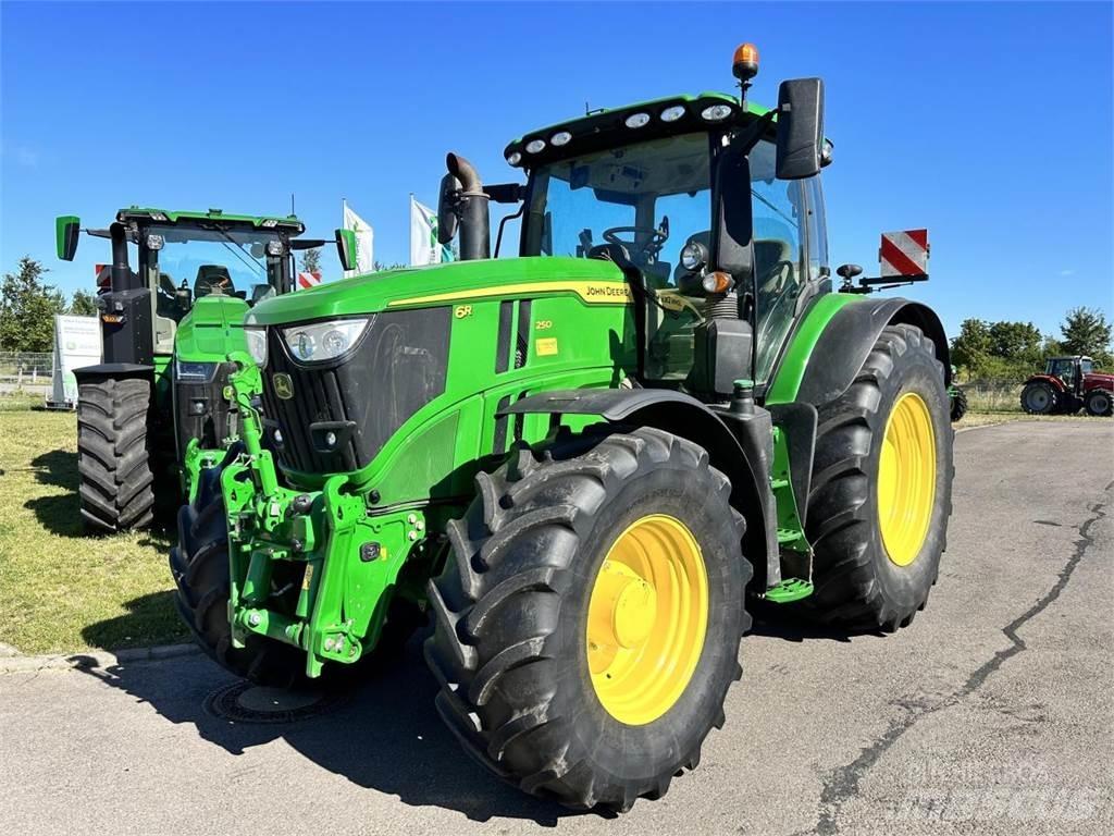 John Deere 6R 250 Traktoren
