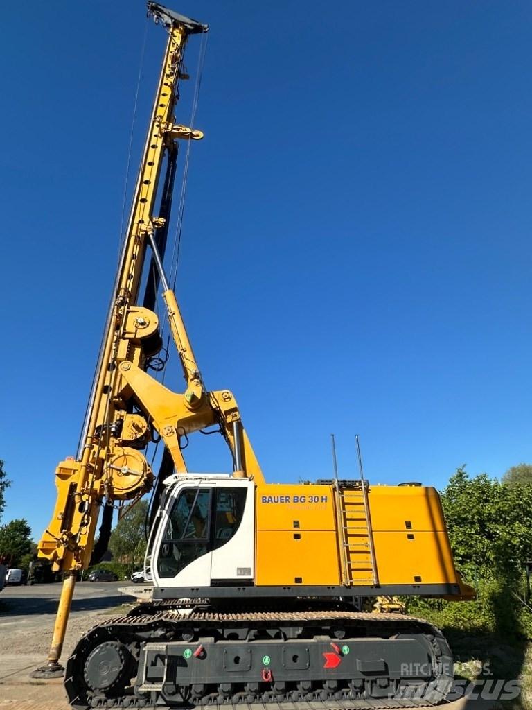 Bauer BG 30 H Schwere Bohrgeräte