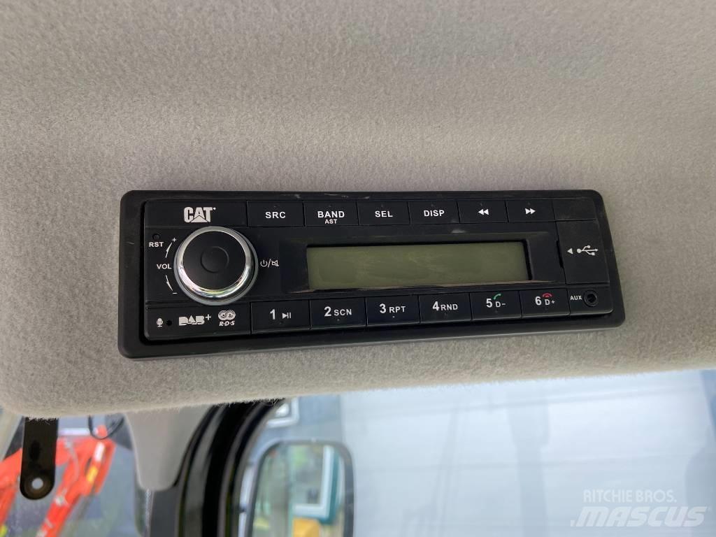 CAT 906 Radlader