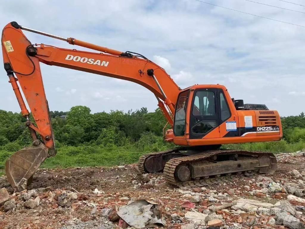 Doosan DH 225 LC-7 Raupenbagger